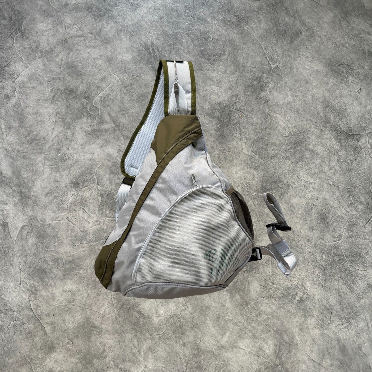 Blade Sling Bag