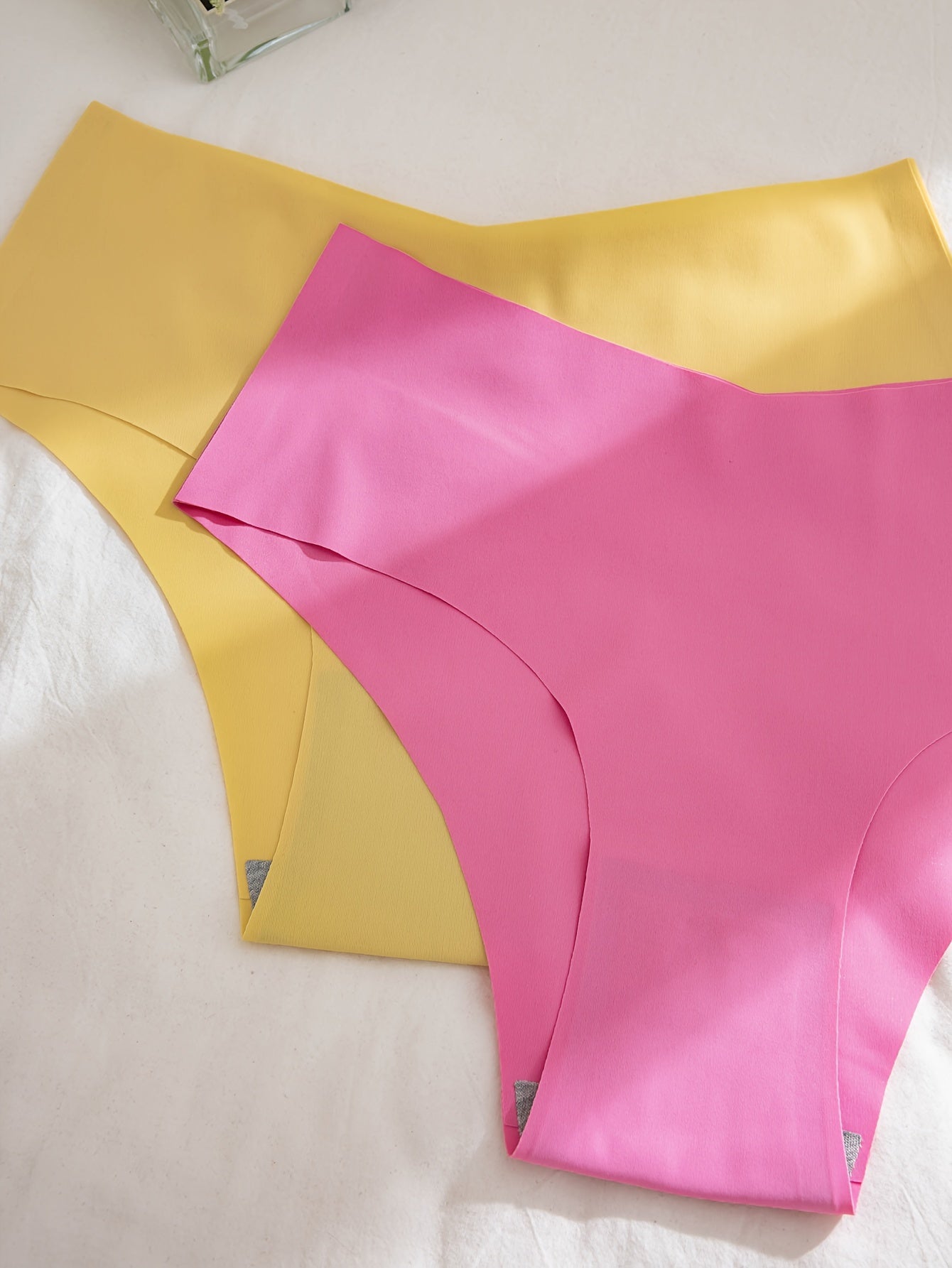 Seamless Hipster Briefs